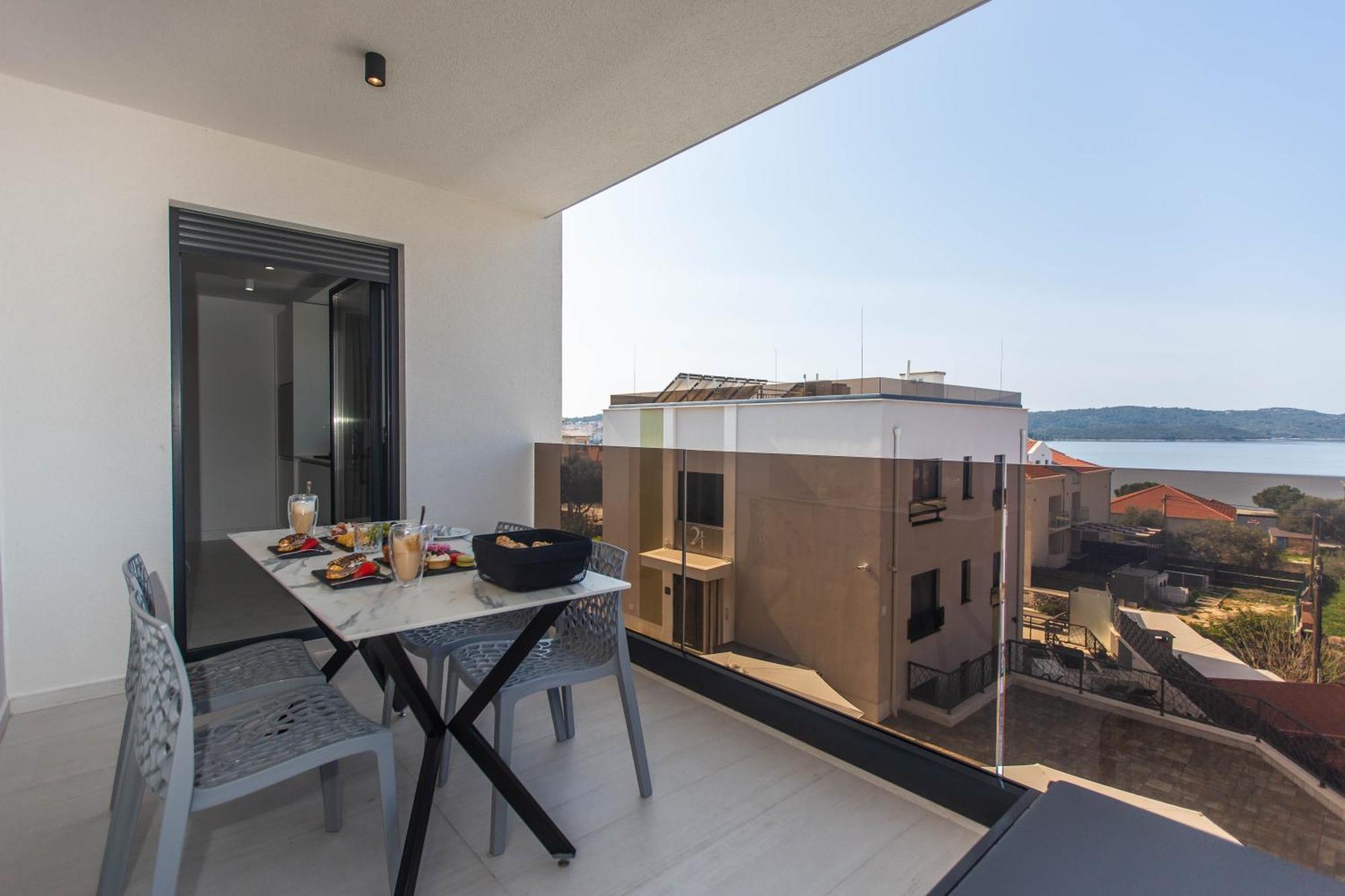 Villa 23 B Heated Pool Trogir Bagian luar foto